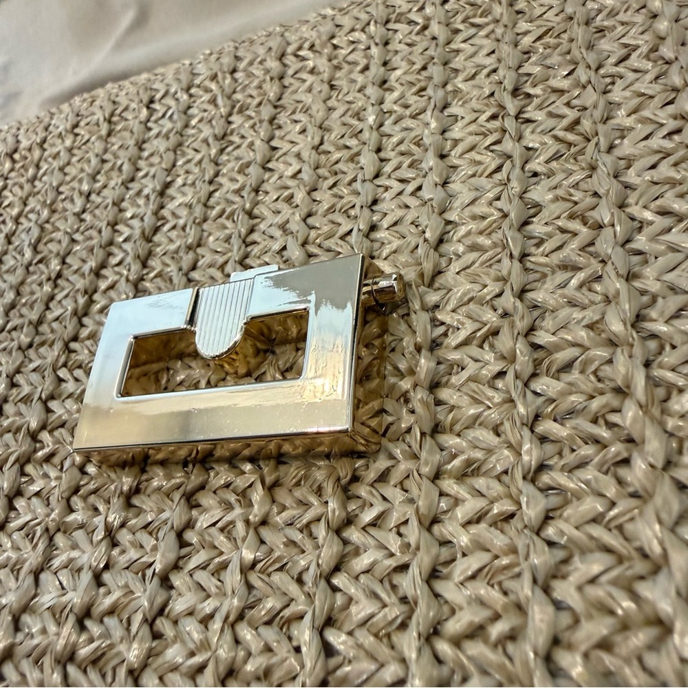 NWT Woven Bag with Gold Clasp - Picture 8 of 13